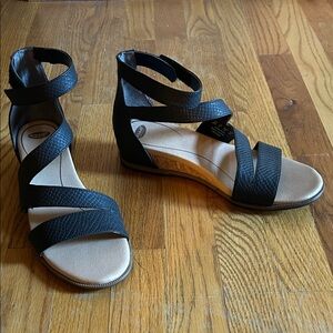 Black Dr scholls Wedge Sandal size 9